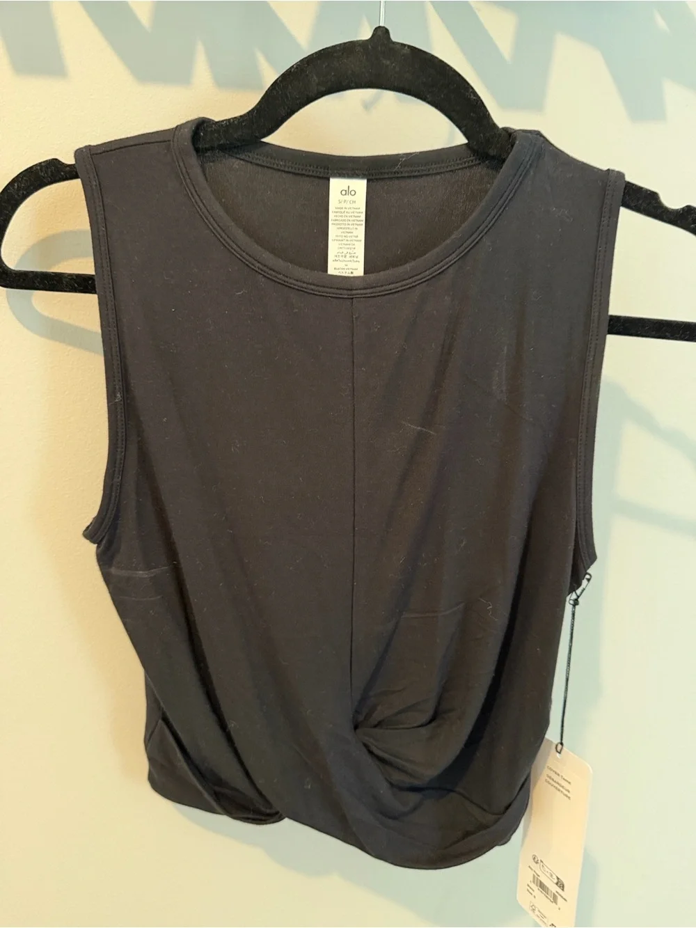 ALO Yoga sleeveless black